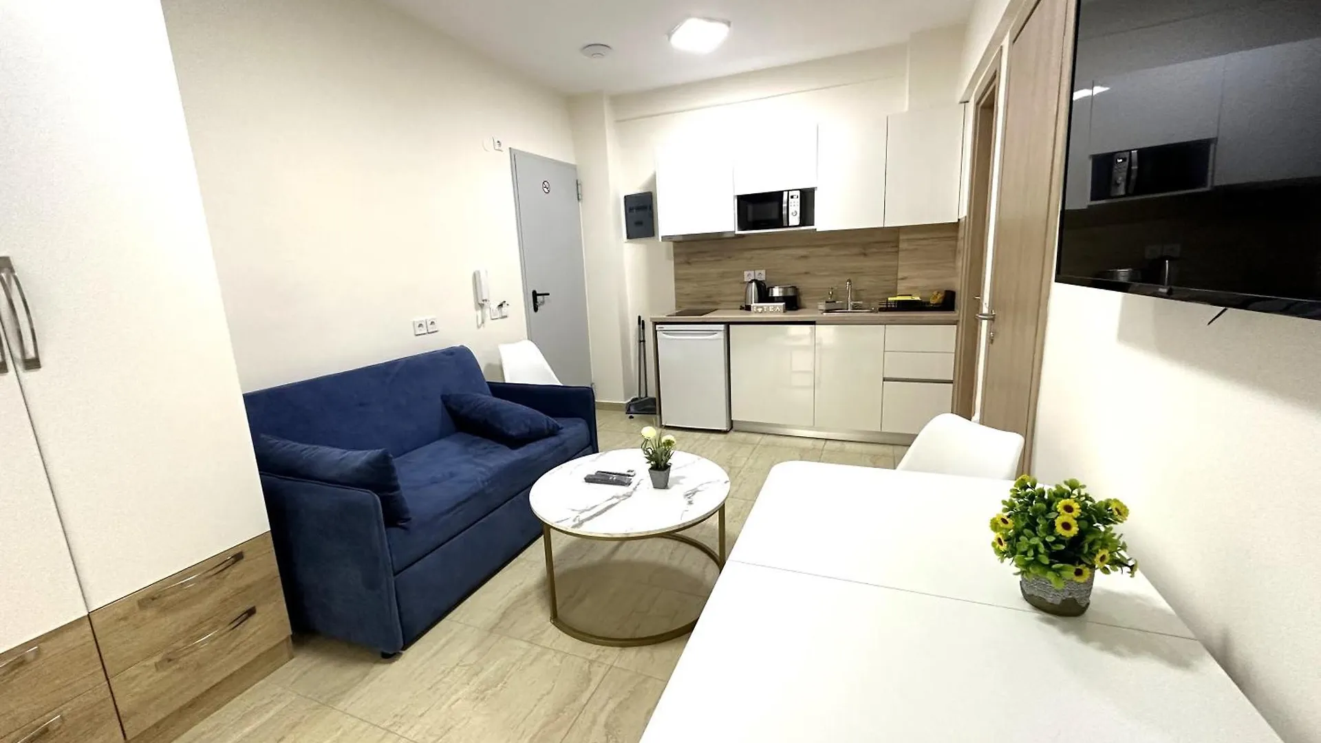 Navarino Luxe Suites Peraía Aparthotel
