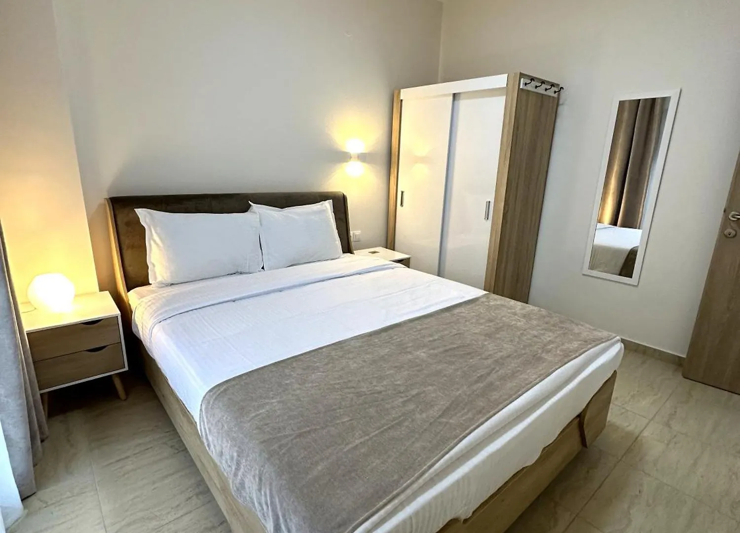 Aparthotel Navarino Luxe Suites Peraía