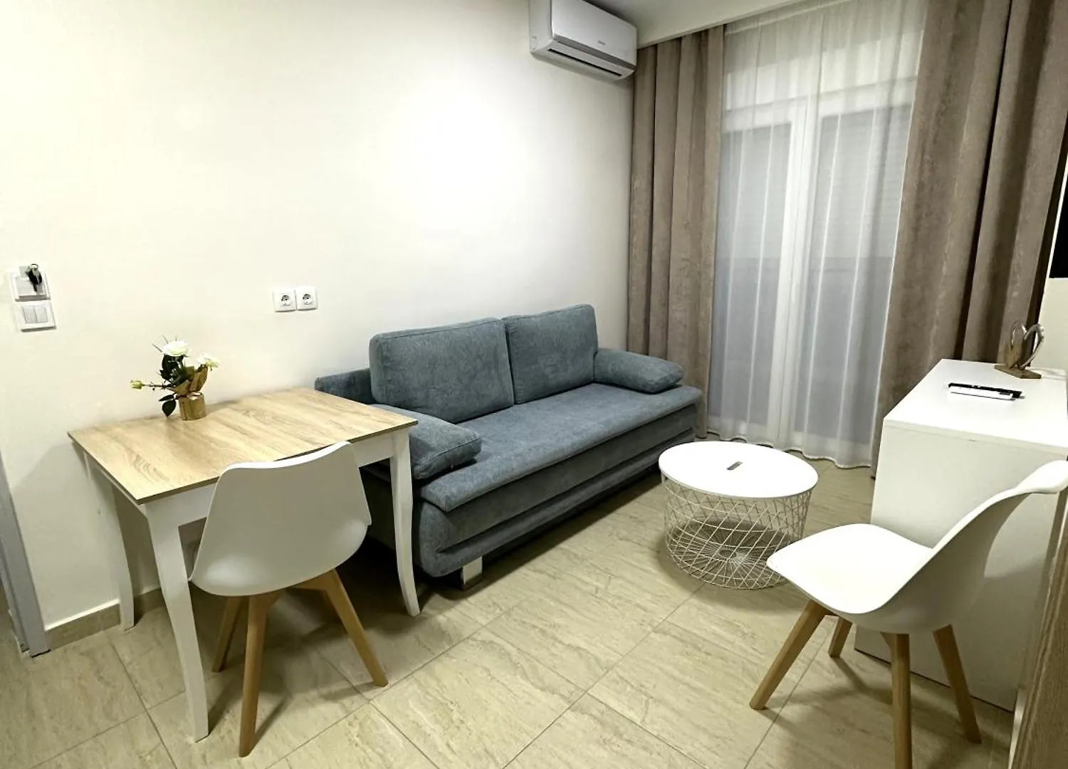 Navarino Luxe Suites Peraía