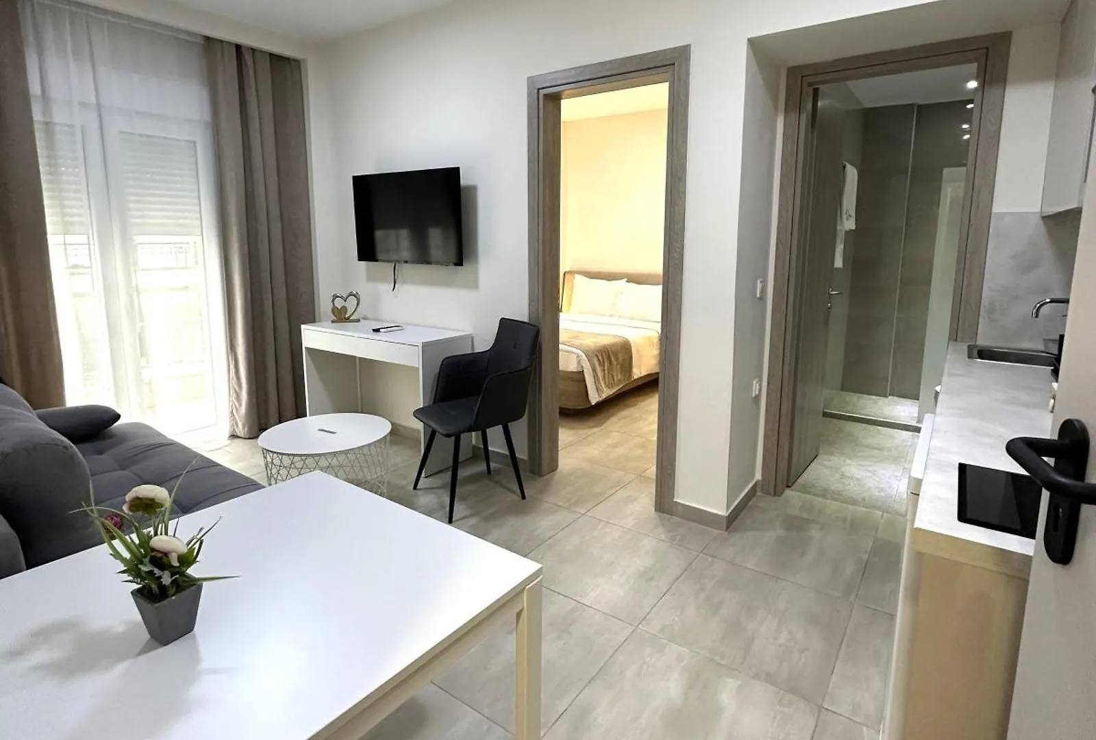 Navarino Luxe Suites Peraía 0*,  Griechenland