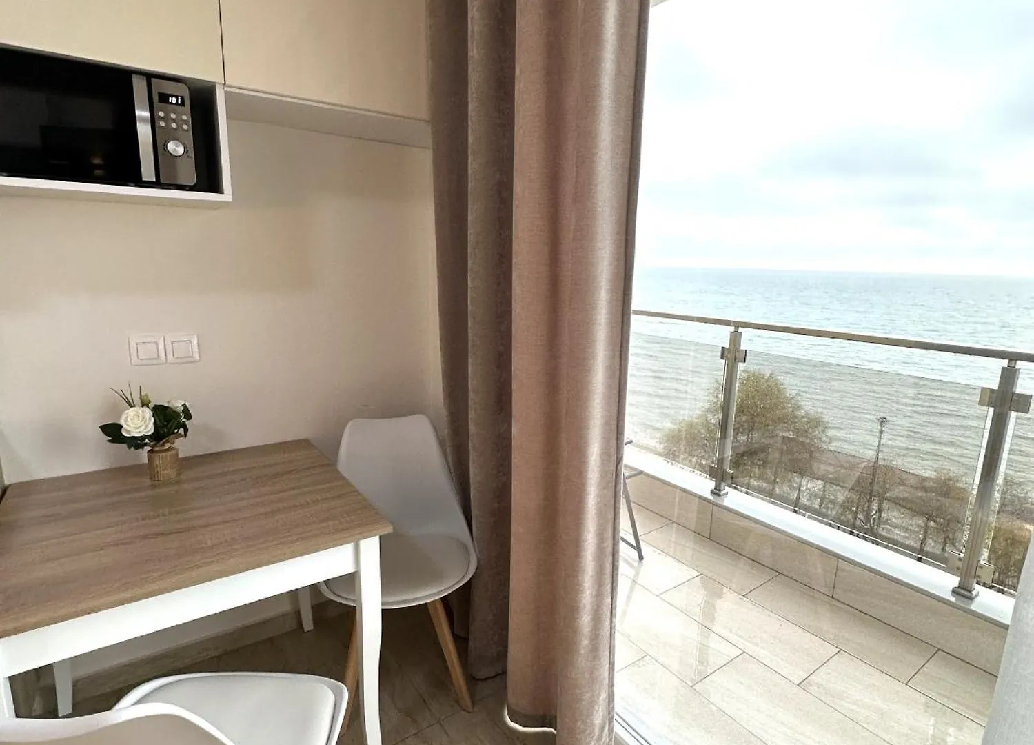 Navarino Luxe Suites Peraía 0*,