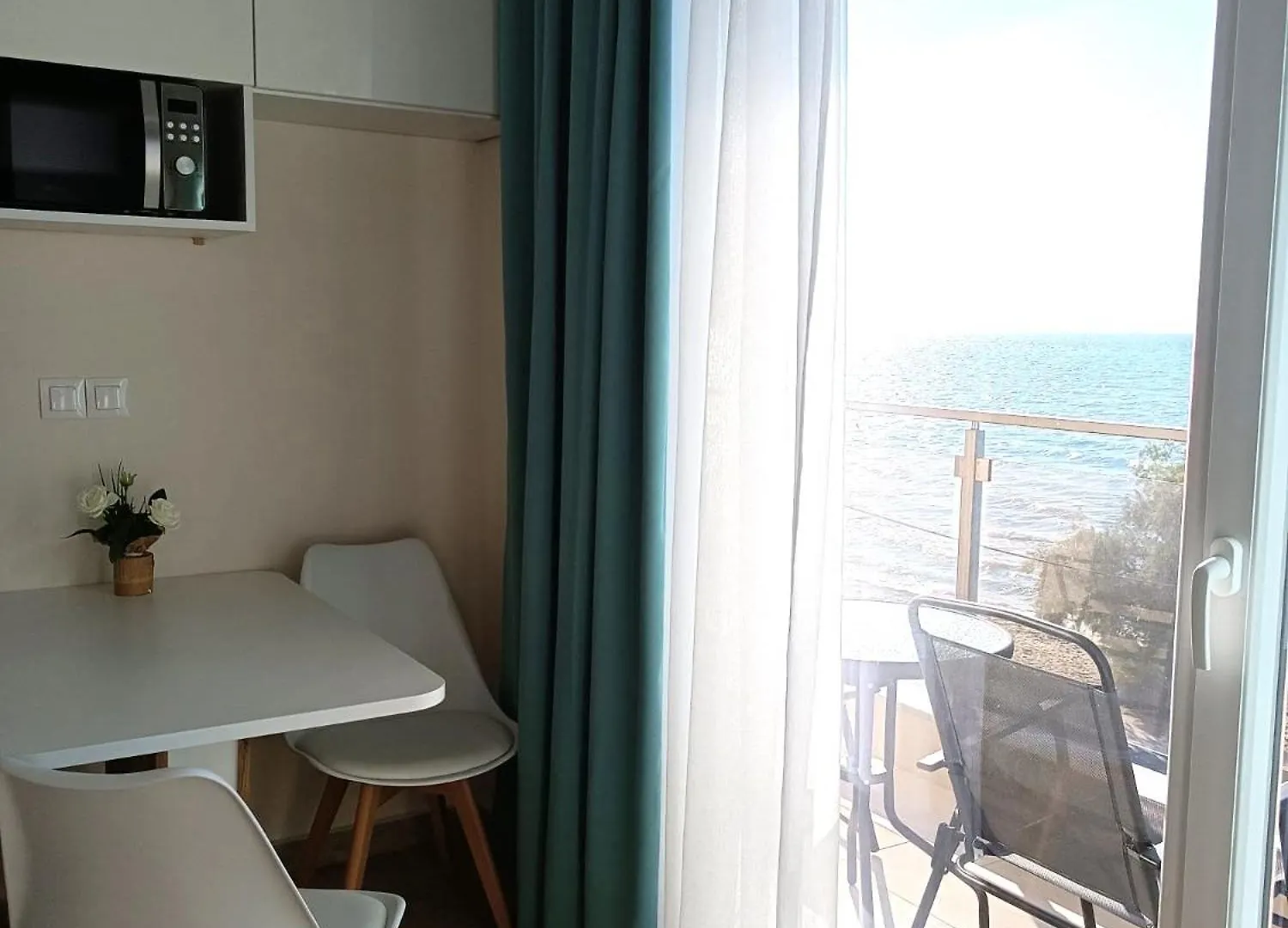 Hotel de apartamente Navarino Luxe Suites Peraía