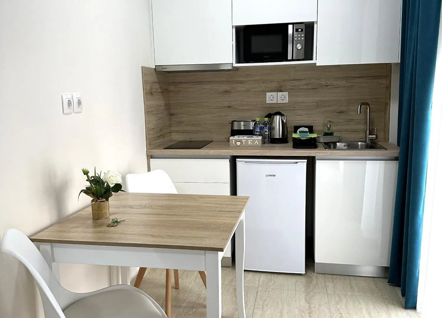 Navarino Luxe Suites Peraía Hotel de apartamente