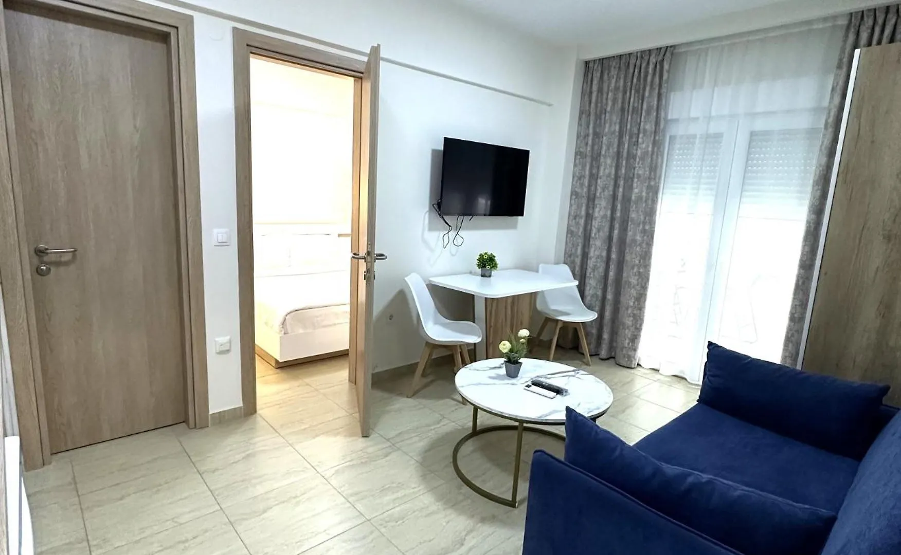 Hotel de apartamente Navarino Luxe Suites Peraía